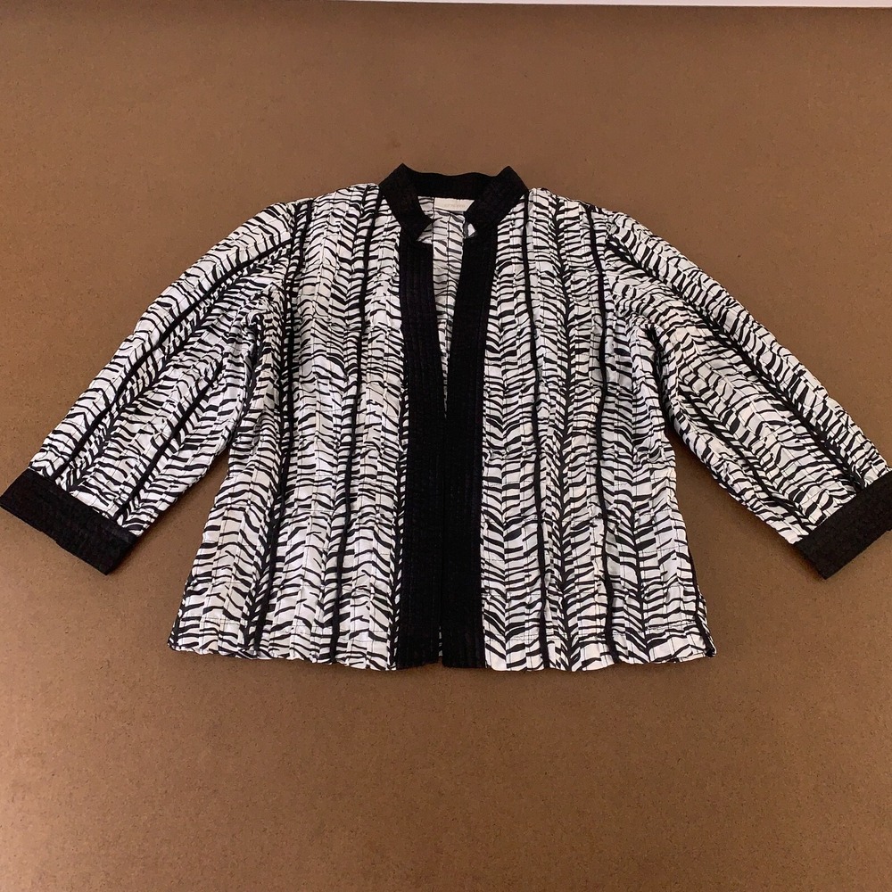 Chico's Women's Size Small Black White Zebra Print Lightweight Open Front Jacket